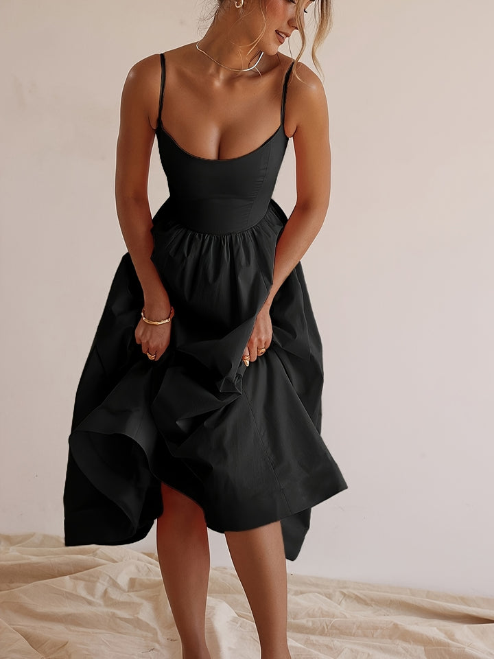 Zuri | Elegant Scoop Neck Black Midi Dress