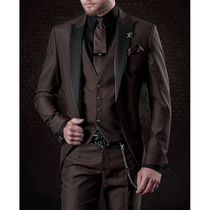 Matteo | Elegant Men's Three Piece Suit With Peak Lapels