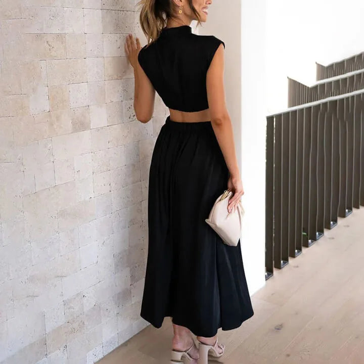 Charlotte | Elegant Pleated Halter Midi Dress
