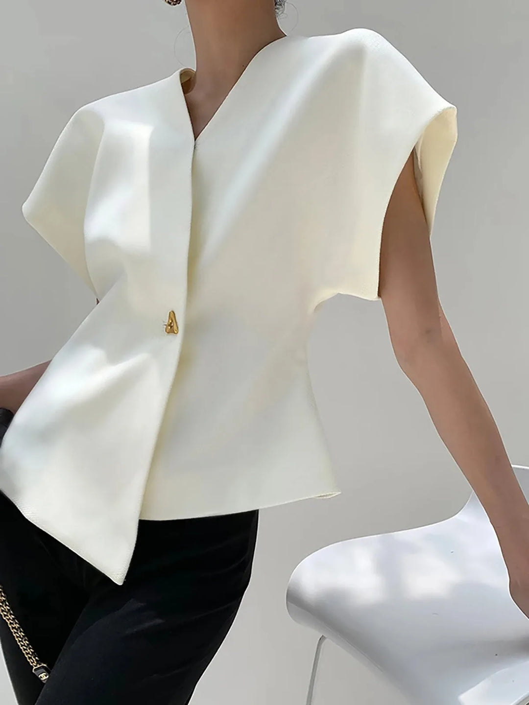 Grace | Chic V-Neck Button Down Blouse