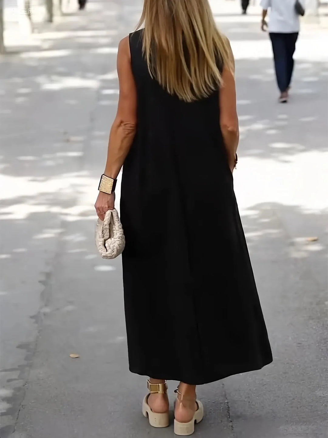 Jasmine | Elegant V-Neck Sleeveless Midi Dress